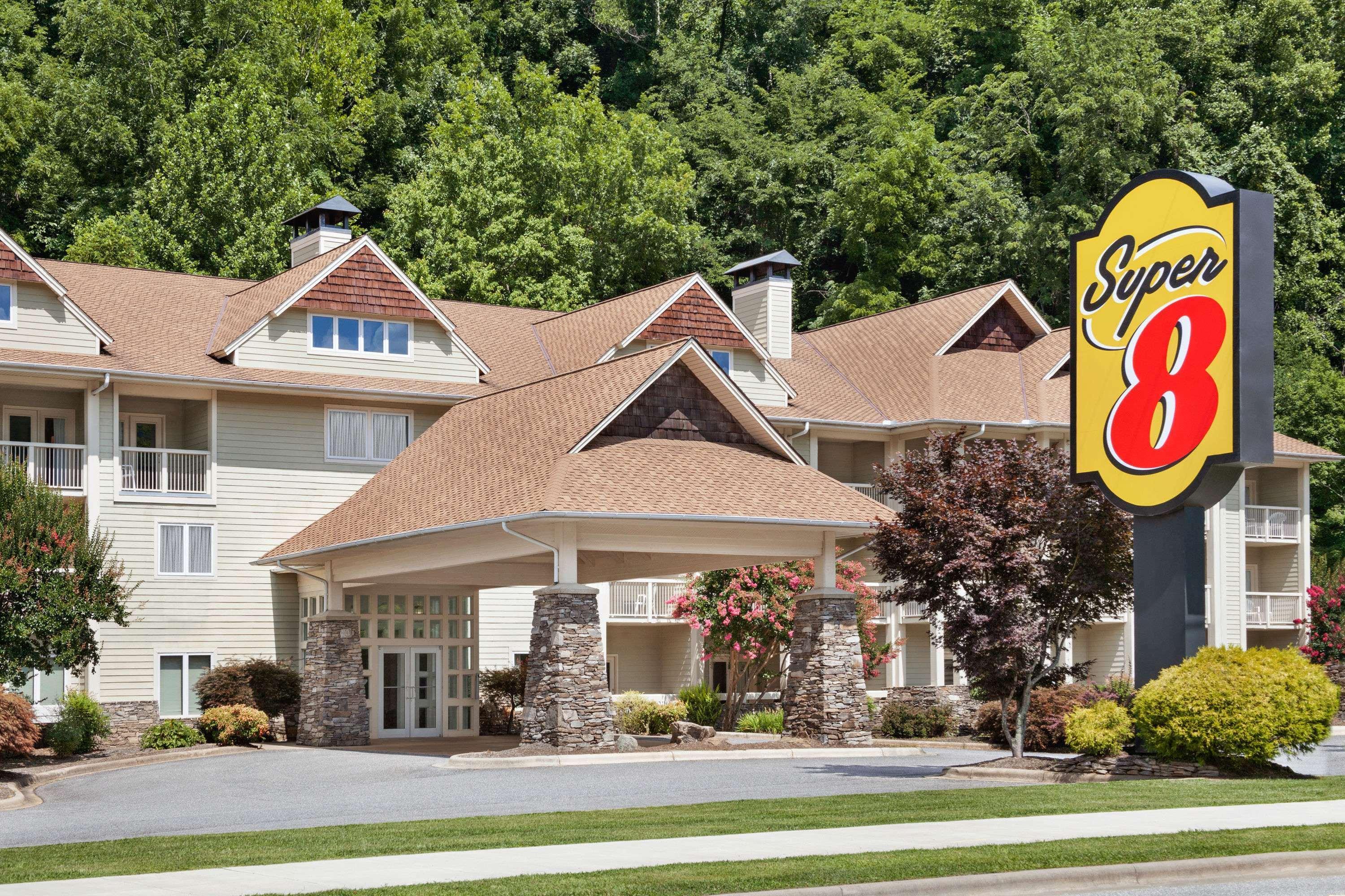 Super 8 By Wyndham Cherokee Exterior foto